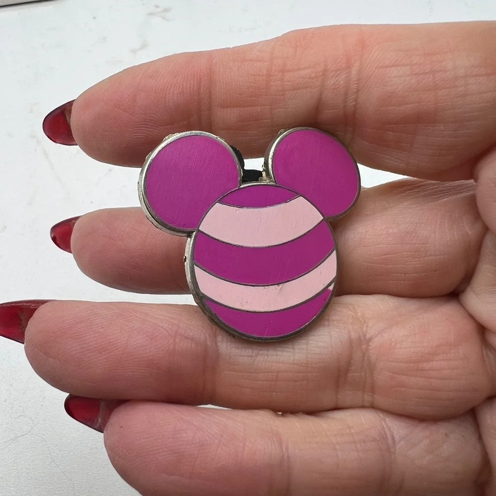 Disney Cheshire Cat Mickey Head Trading Pin