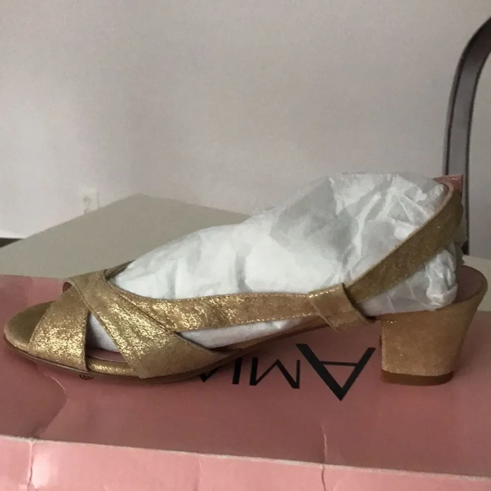Amiana brand new