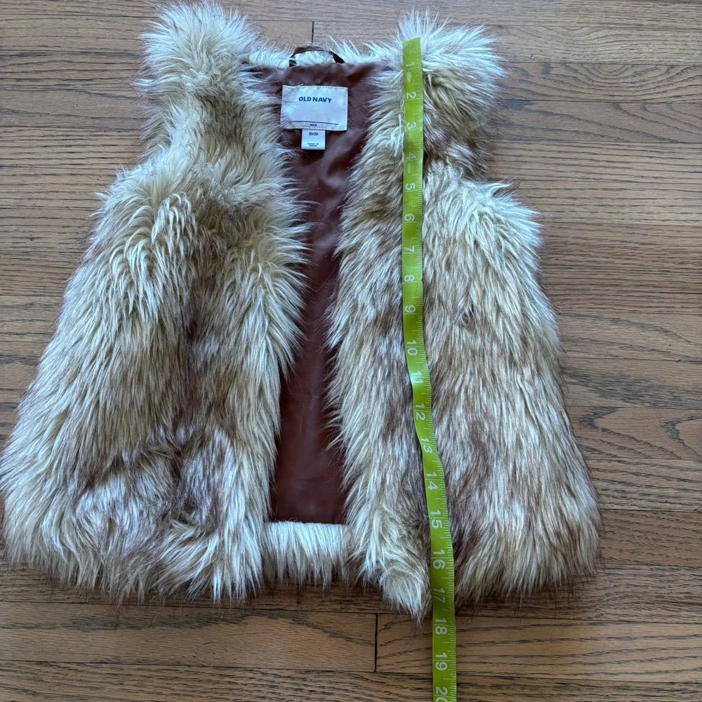 Old Navy Kids XS 5 Faux Fur Vest Brown Cream Shaggy Sleeveless Jacket Outerwear