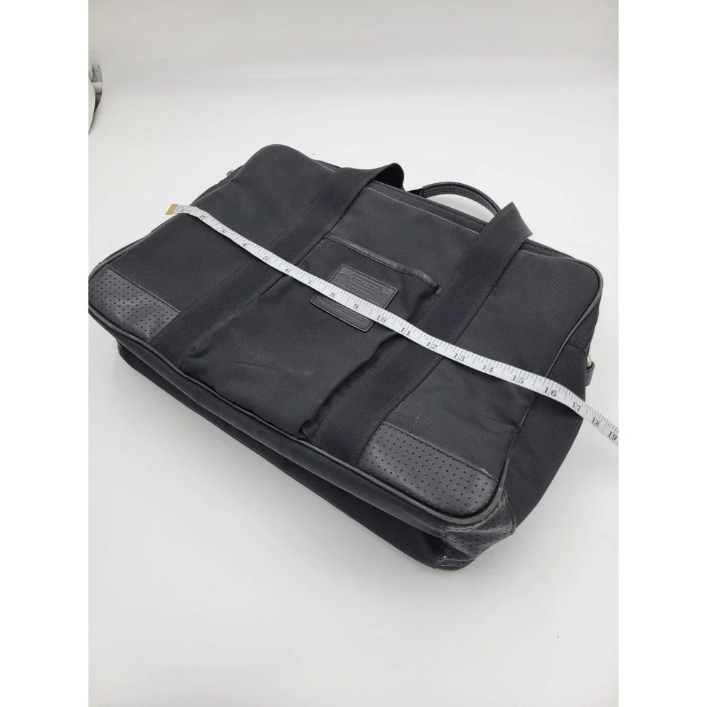 Coach voyager messenger