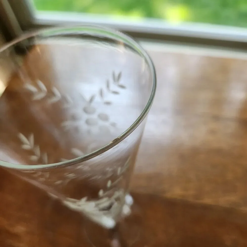 Unmarked etched pilsner