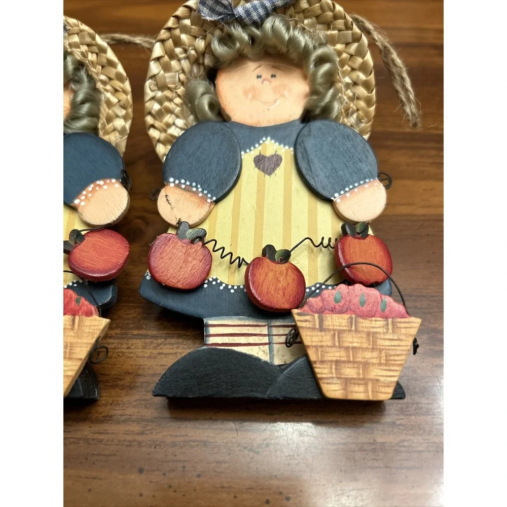 Cute Vintage Straw Hat Hanging Shelf Girl Dolls Apples‎ Country Decor