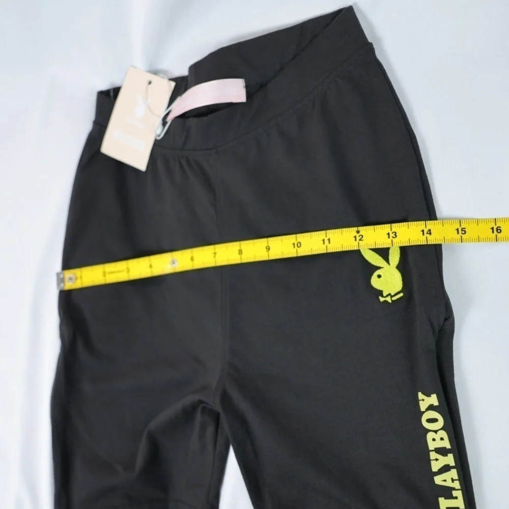 🅽🅴🆆 Missguided x 𝐏𝐋𝐀𝐘𝐁𝐎𝐘 black cycling shorts with Playboy bunny, 4