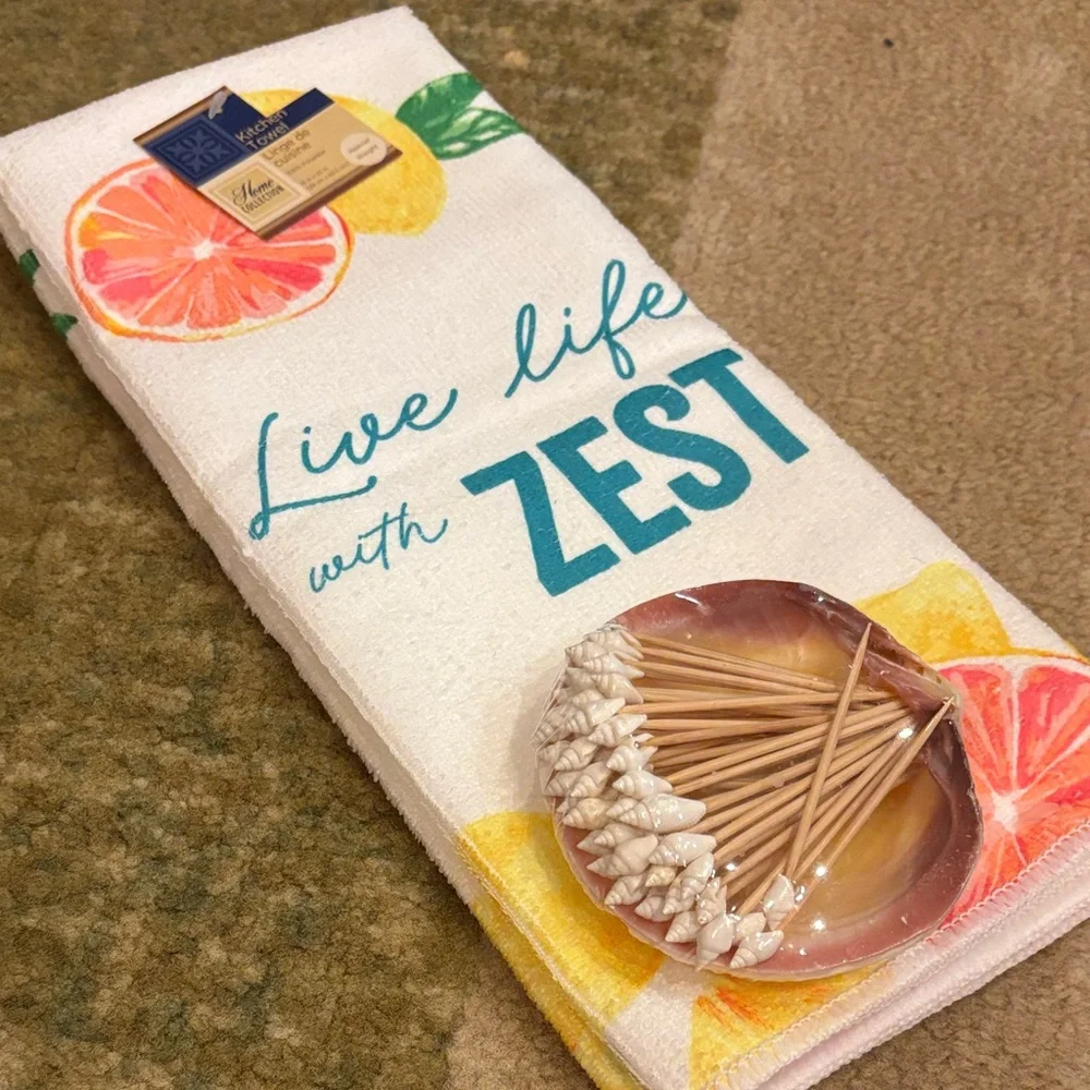 NWT Shell Tip Toothpicks in Shell & Citrus Towel