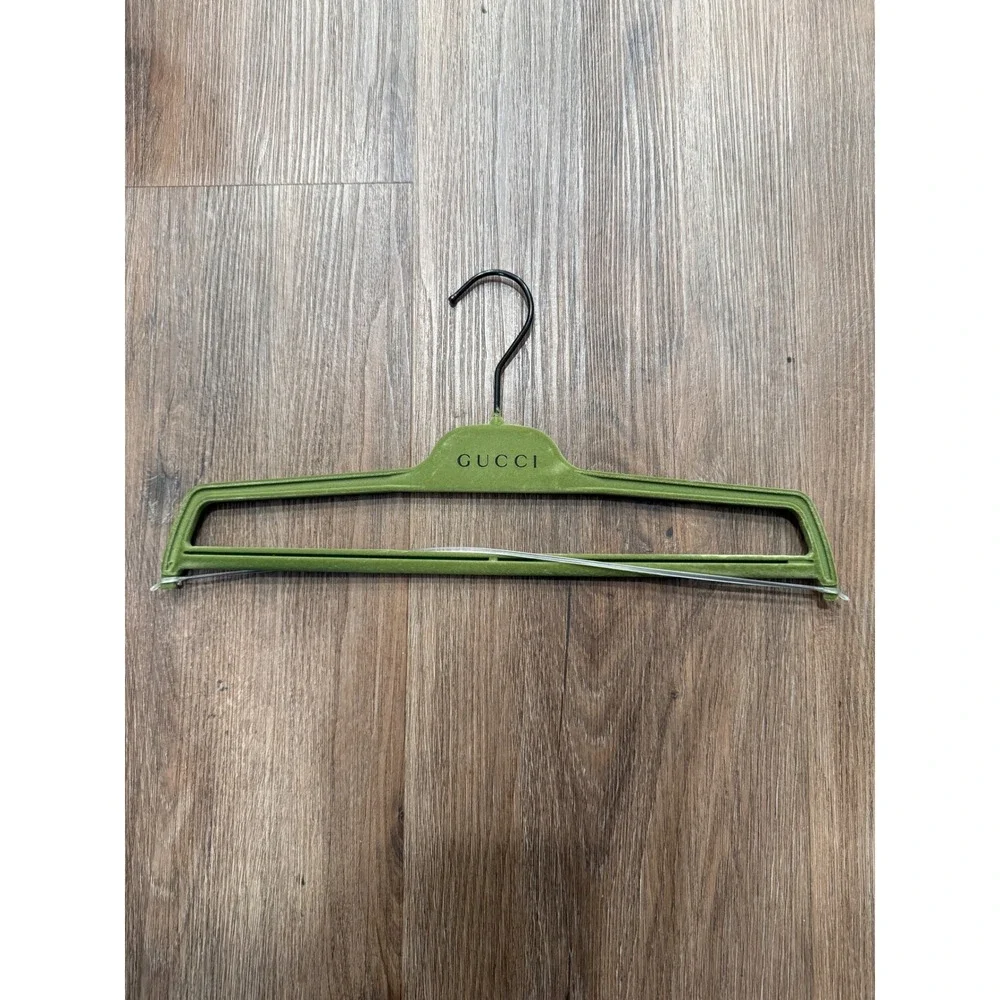 Gucci Lime Green Velvet Flocked Slim Hanger with Black Swivel Hook Luxury 14.5