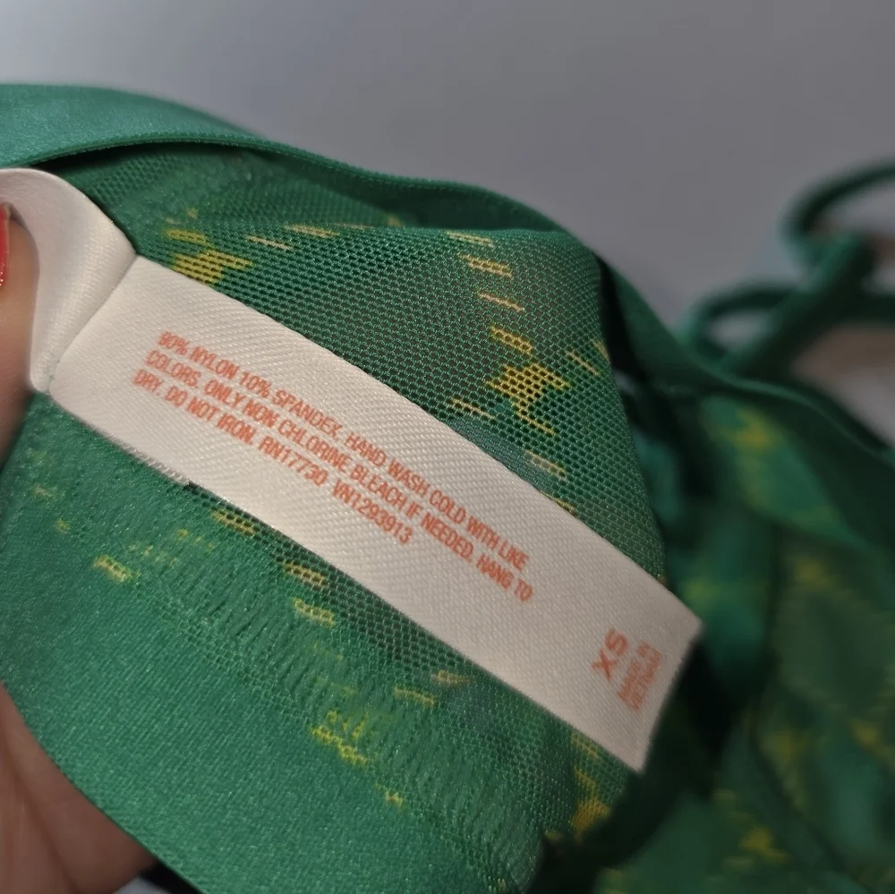 Colsie stylish green