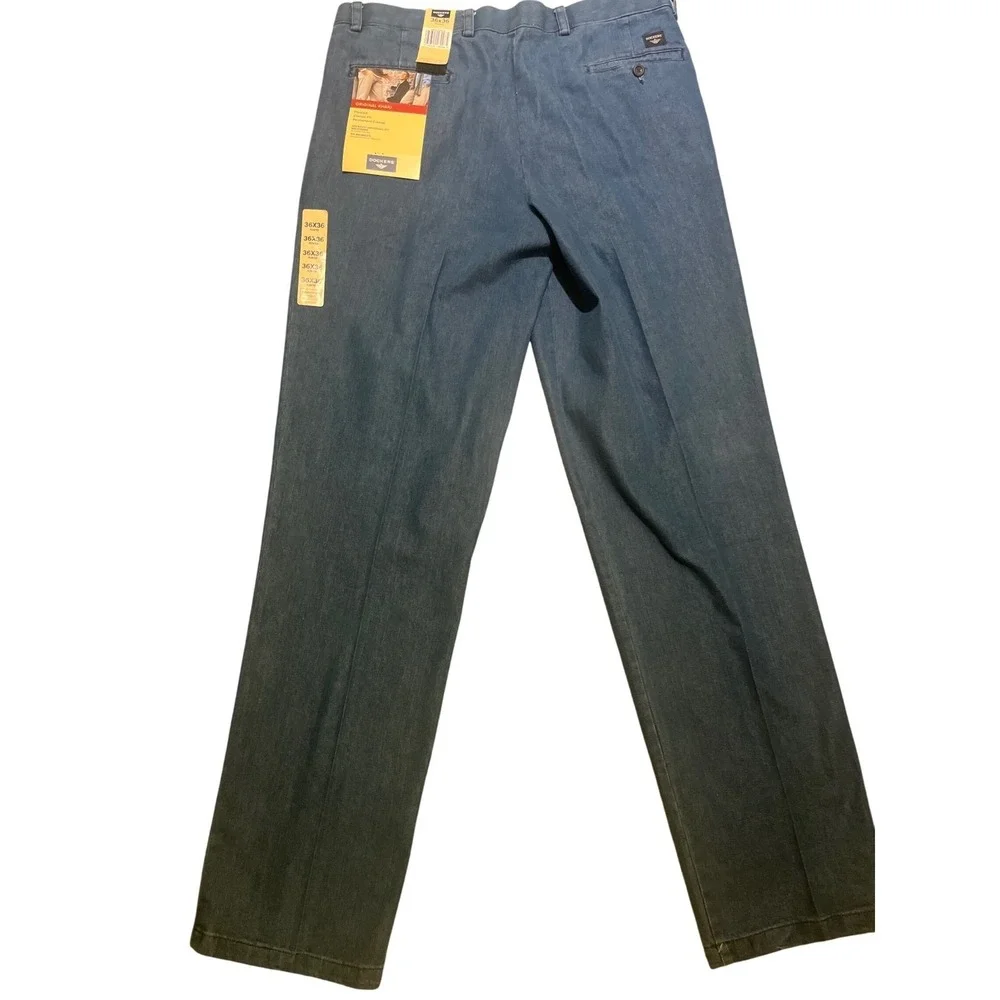 NWT Dockers Mens Classic Fit Pleated Pants 36x36 Original Khaki Blue Denim Look
