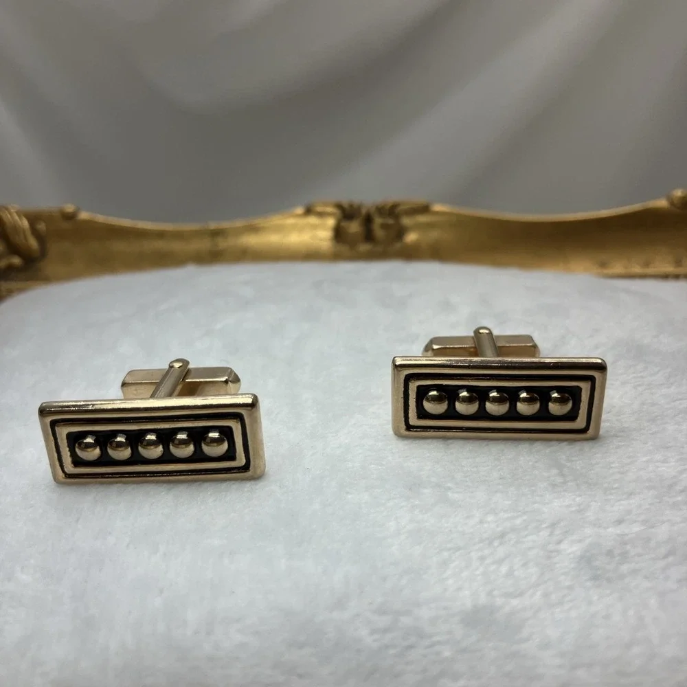 SWANK vtg geometric