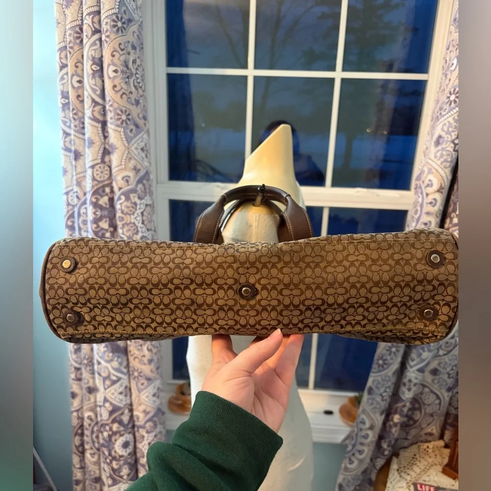 Coach includes hangtag
