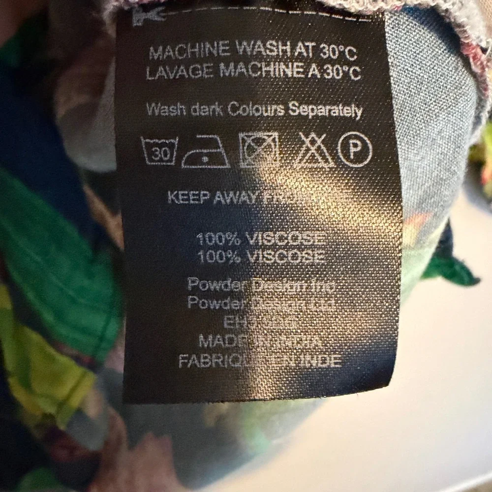 Powder pajamas button