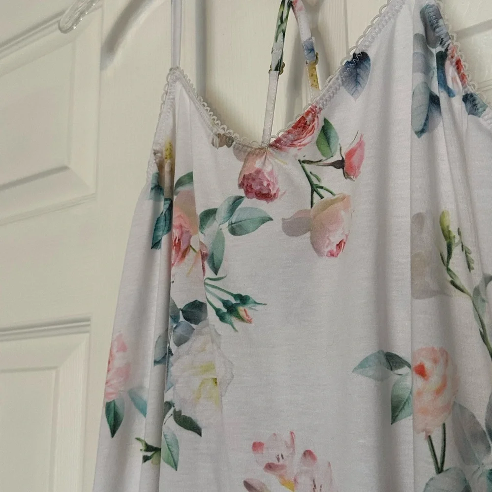 Flora Nikrooz elegant floral