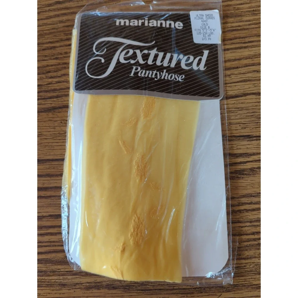 New Vintage Marianne Textured‎ Pantyhose Size B Ultra Sheer Floral Curves Gold