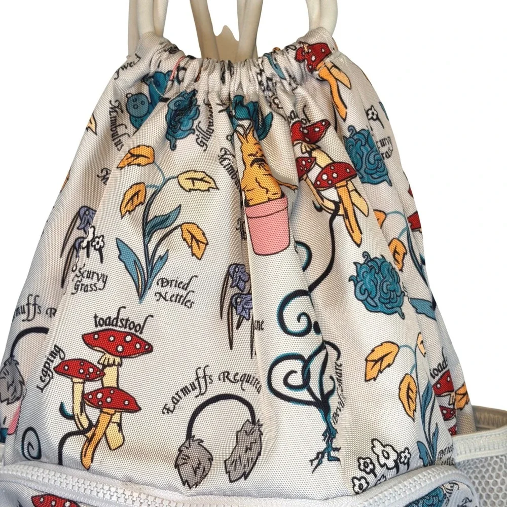 Vera Bradley 18 zippered