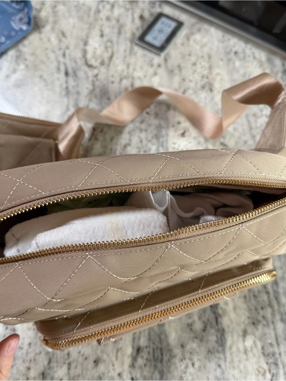 lion & light chic quilted