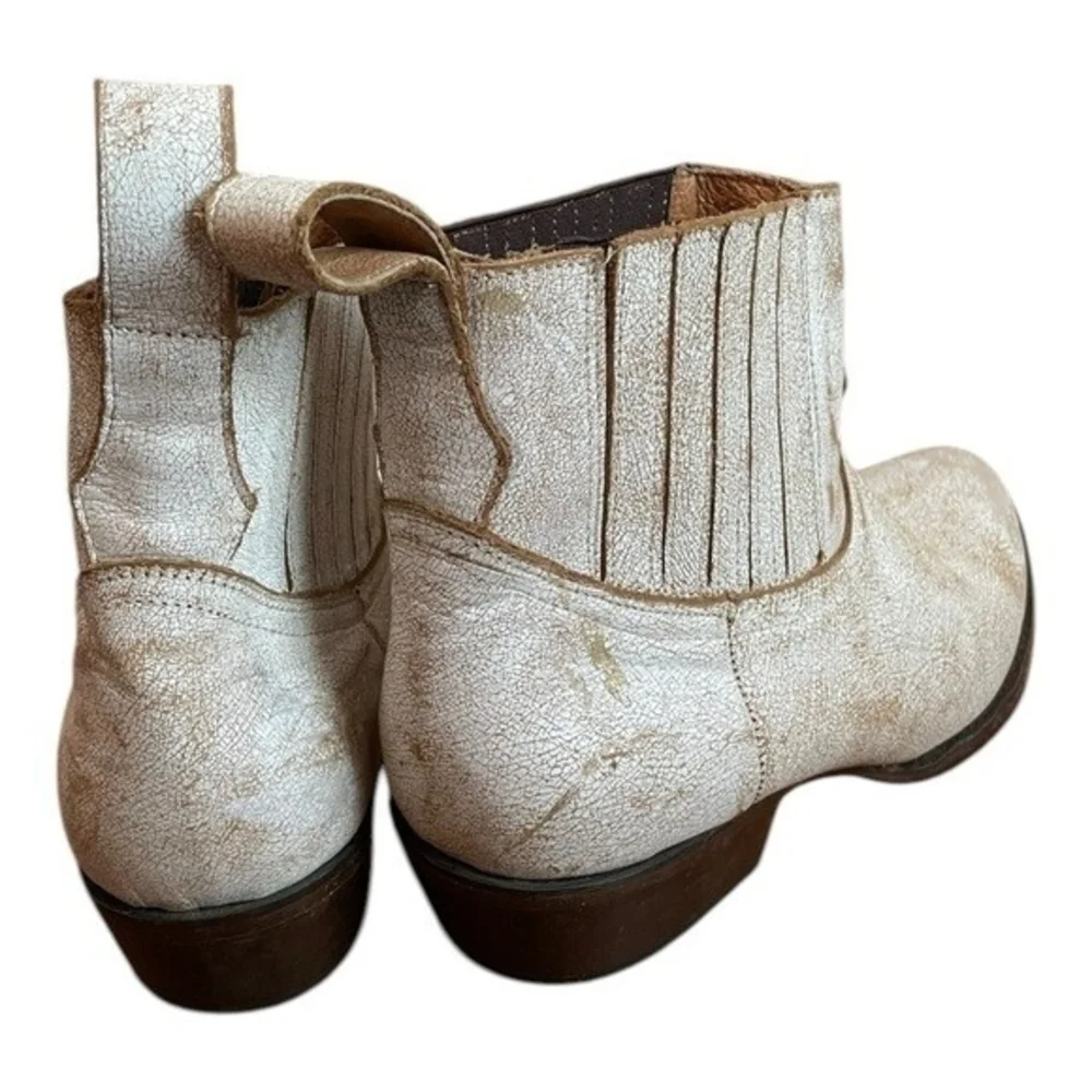 Matisse mustang white
