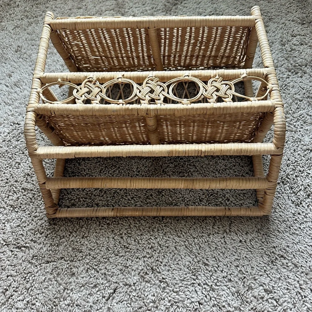 VTG 80's Boho Natural Rattan/ Wicker Wall Display Shelf - Neutral Tan