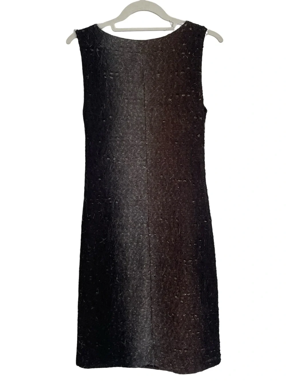 Frank Lyman Design classic sleeveless