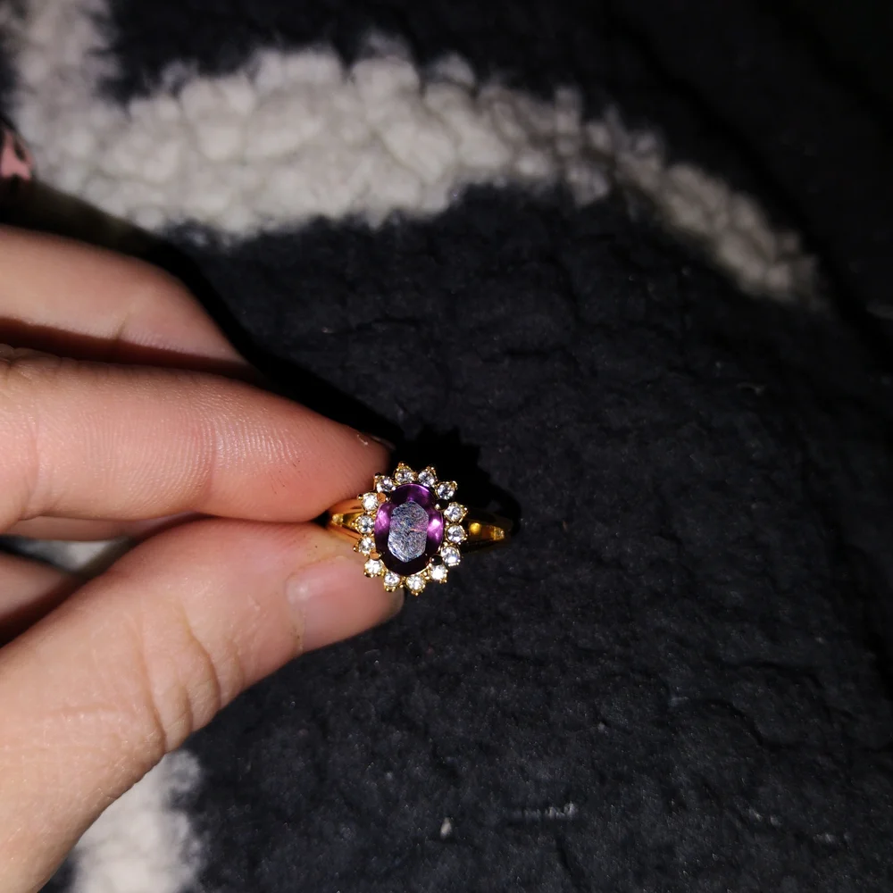 Elegant Gold and Purple Women's Ring