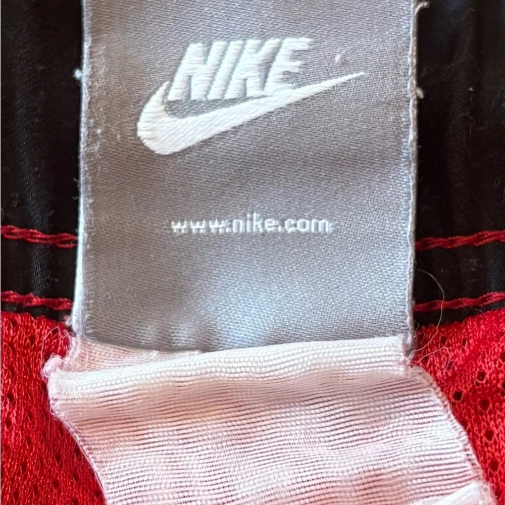 Nike bold red
