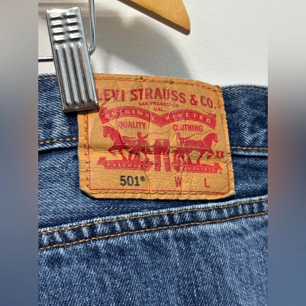 Levis good see
