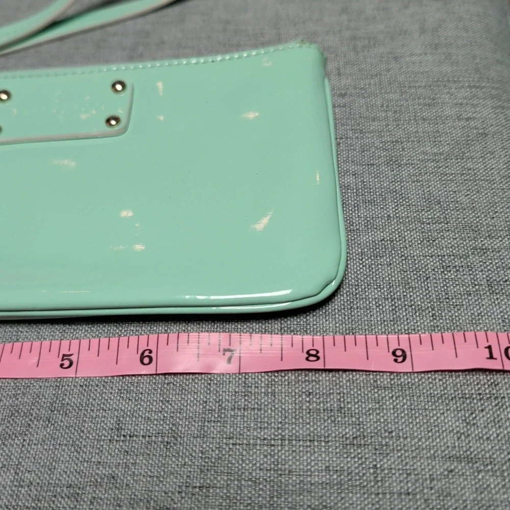 Kate Spade New York Mint Green Patent Leather Wristlet Pouch Polka Dot Lining‎