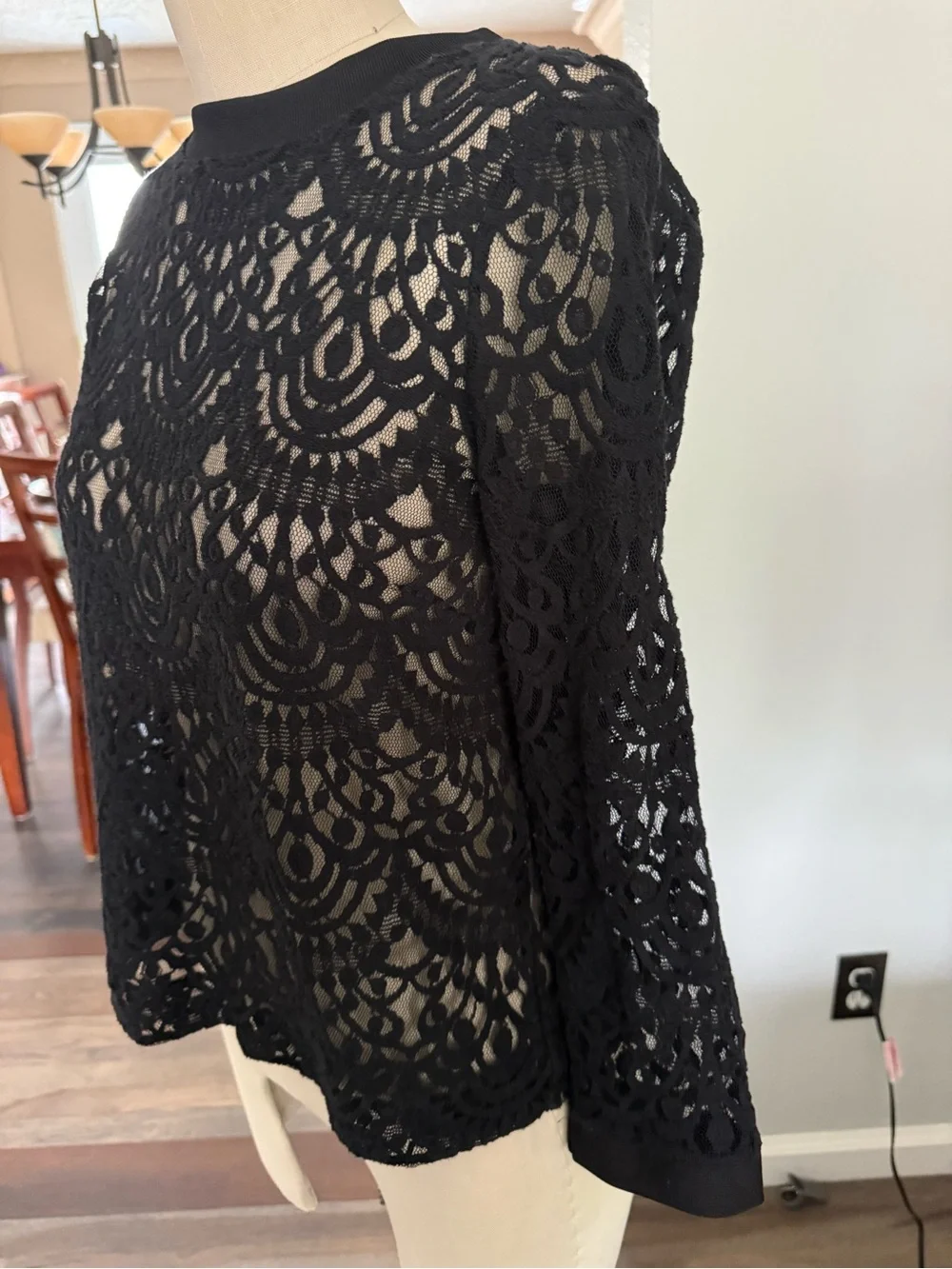 Banana Republic Women’s Black Lace Long Sleeve Top With Back Button Closure S