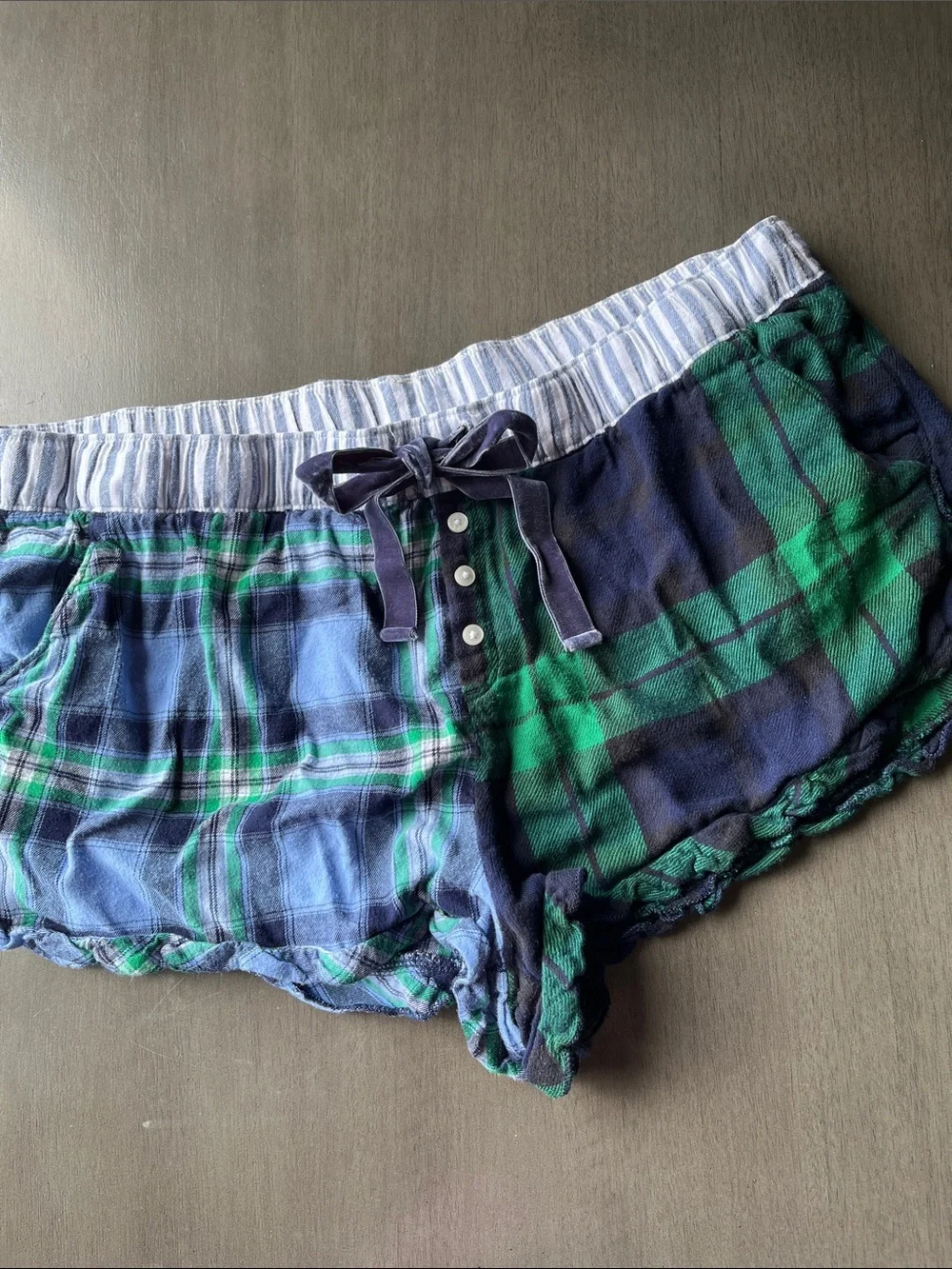 aerie Green and Navy Plaid Flannel Sleep Shorts women’s size XL pockets