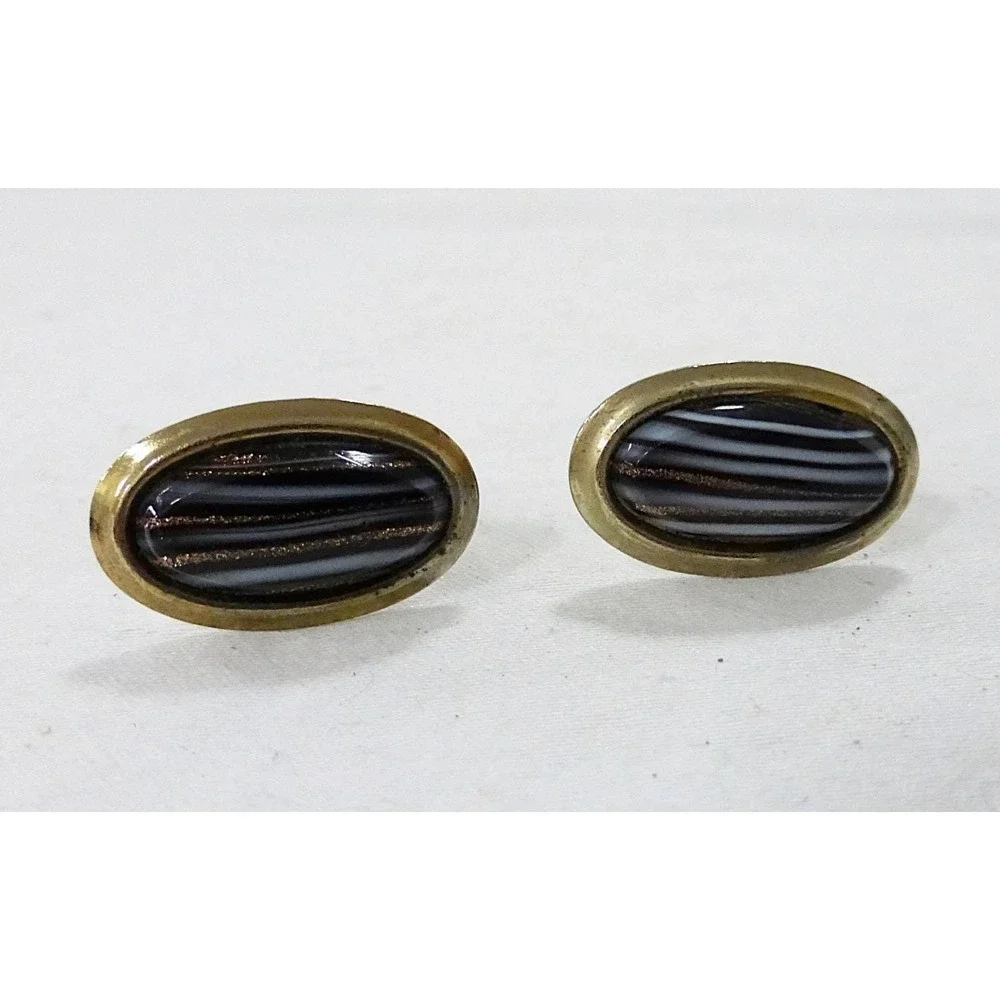 The Unbranded Brand vintage cufflinks