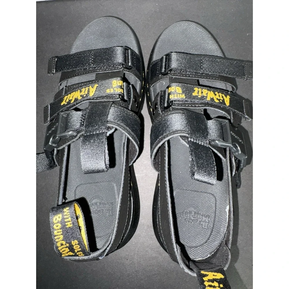 Dr. Doc Martens Pearson Air Wair Strap Sandals Black Buckle Mens US 7 New W Box