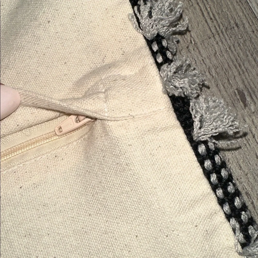 None gray textured