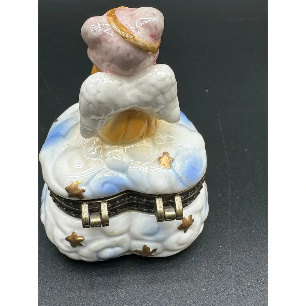 Vintage Porcelain‎ Trinket Box Angel Bear On Cloud Heart Shape Hinged Lid