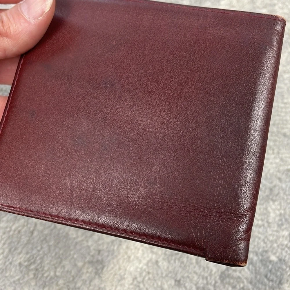 Cartier Paris Designer Bifold Wallet Burgundy Maroon Leather Bill Holder