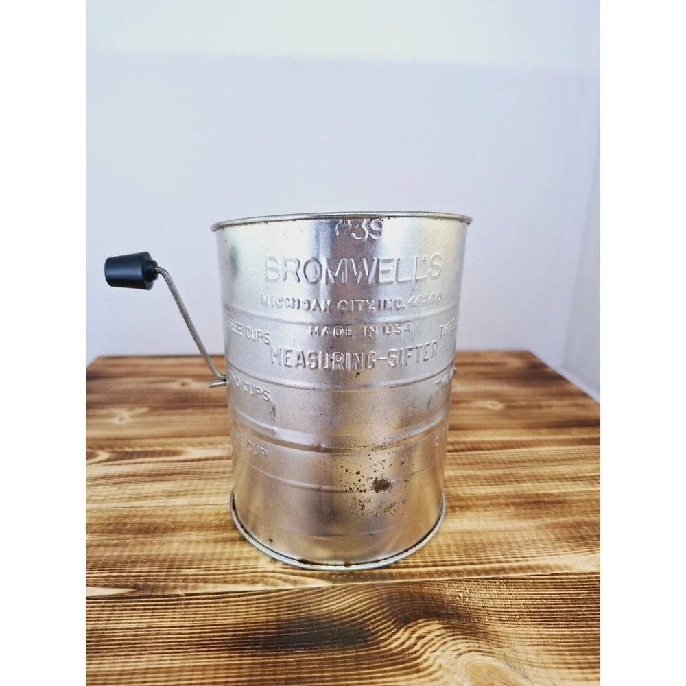 Vintage Bromwell's 3 Cup Measuring Hand‎ Crank Flour Sifter Black Plastic #39