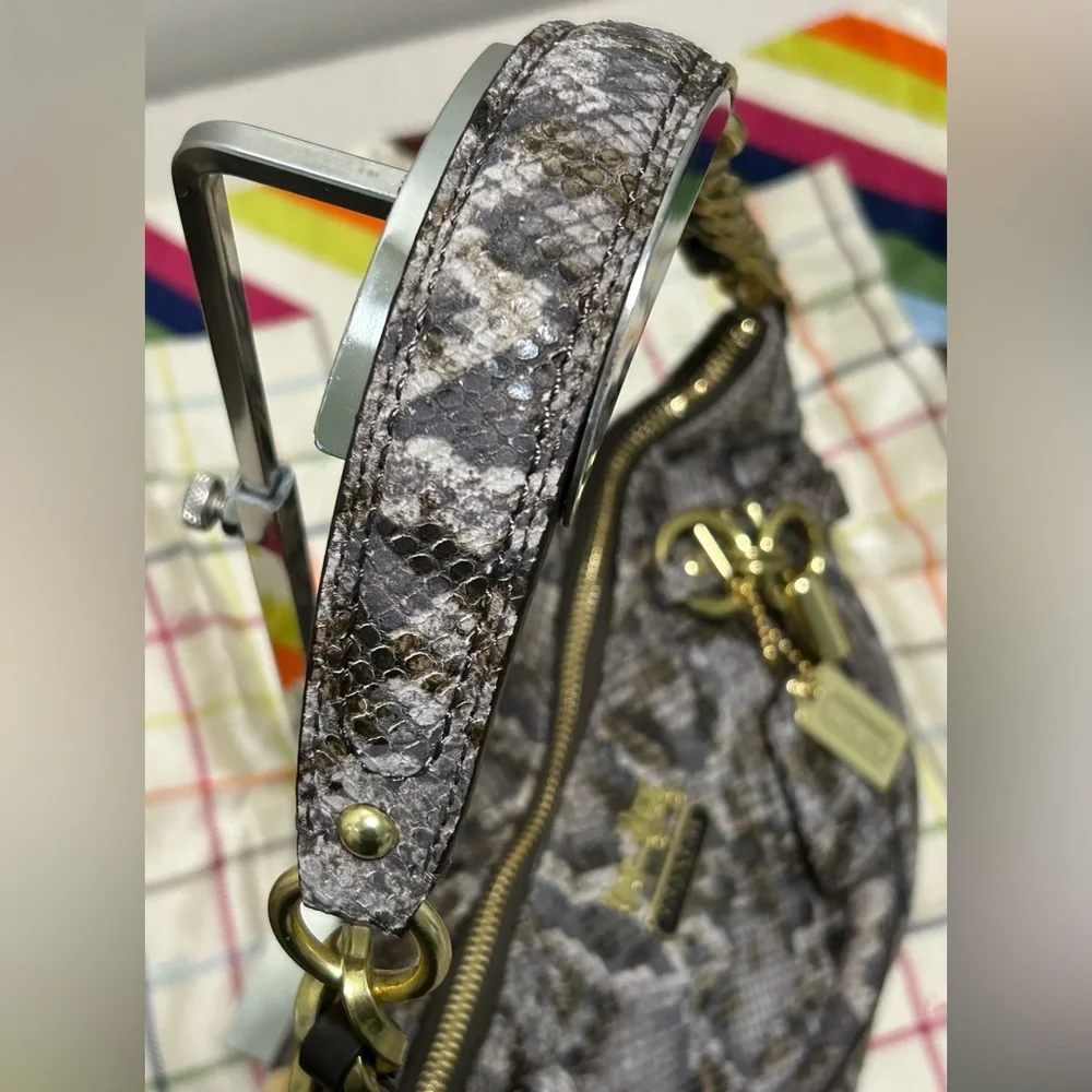 Coach choose preloved♻️