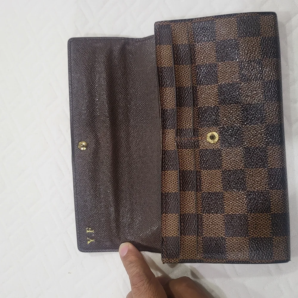 Louis Vuitton iconic louis