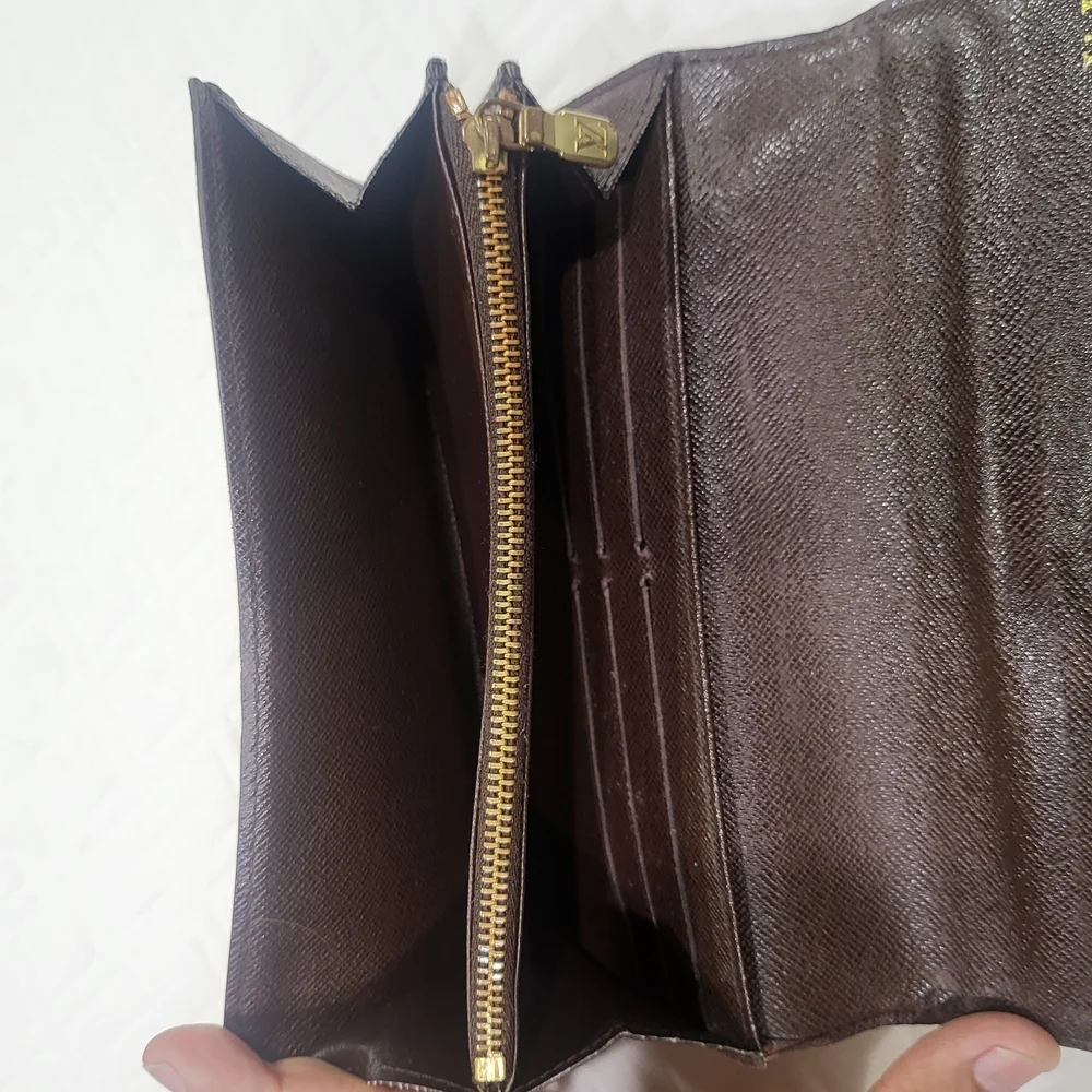 Louis Vuitton iconic louis