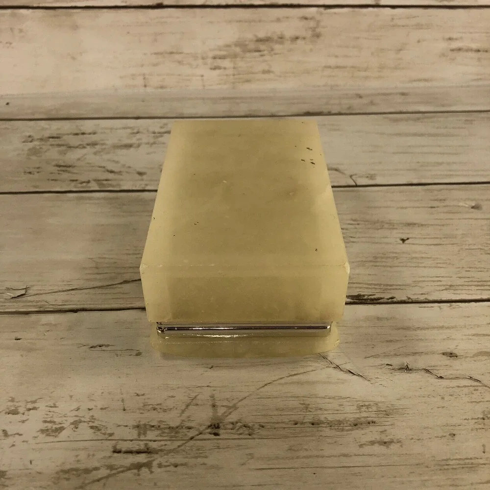 Unbranded vintage alabaster