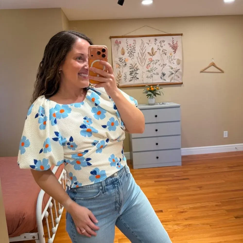 NWT Tuckernuck Never A Wallflower White Blue Floral Puff Sleeve Top Blouse Small