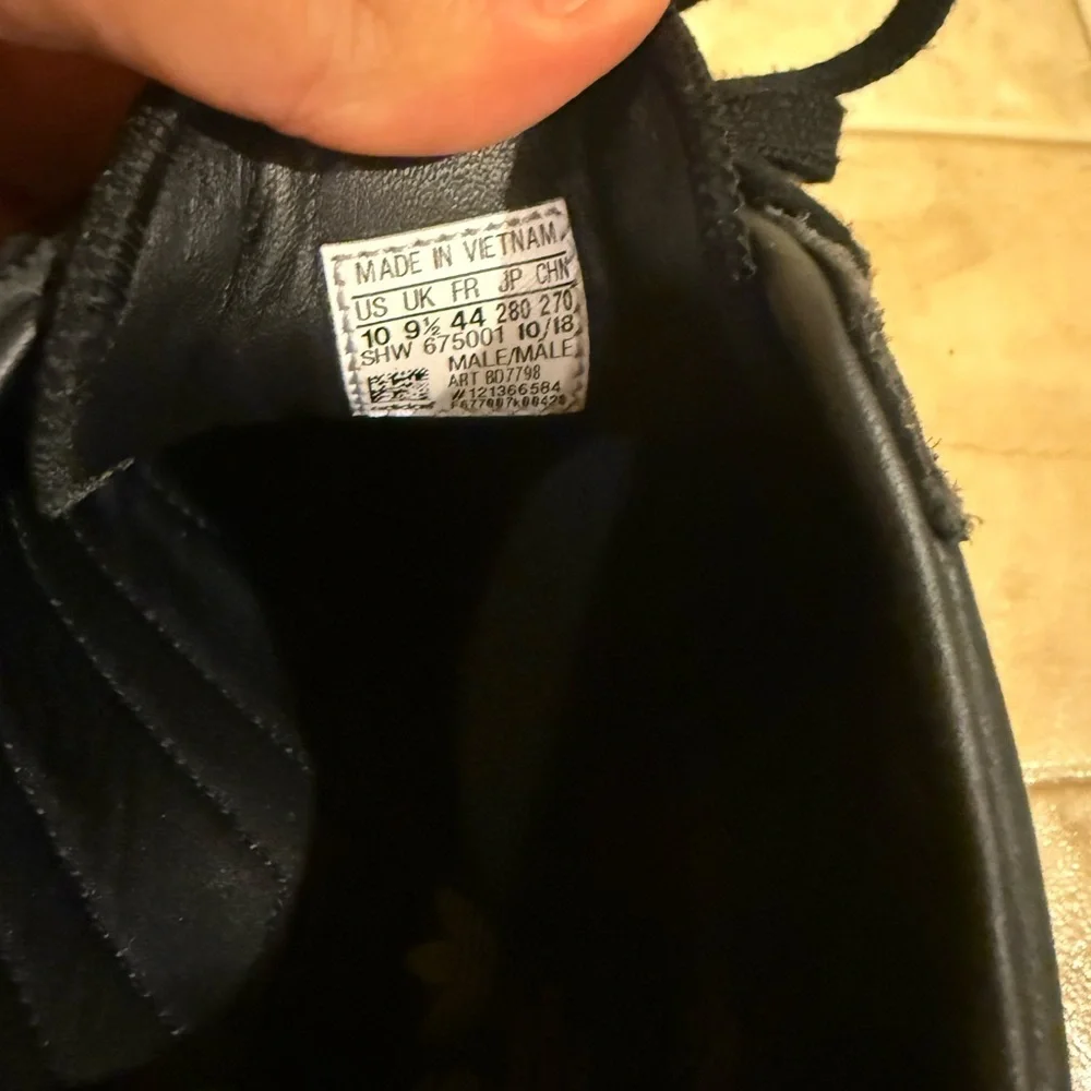 adidas stylish sneakers