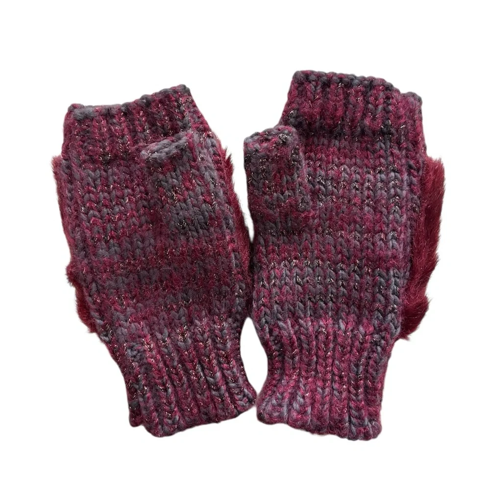 Saks Fifth Avenue cozy statement