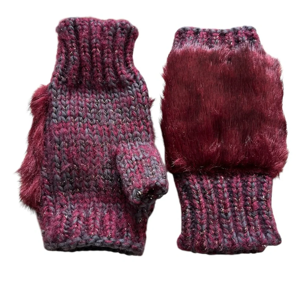 Saks Fifth Avenue cozy statement