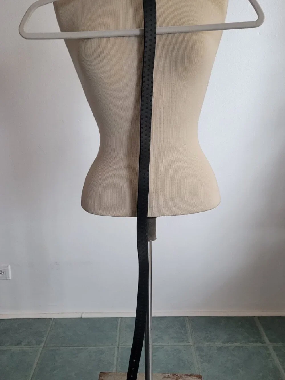 Dkny black logo