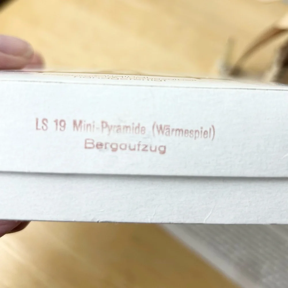 Erzgebirgische Holzsagearbeit this mini
