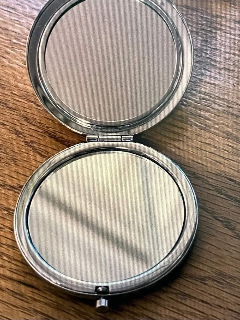 N/A polished silver