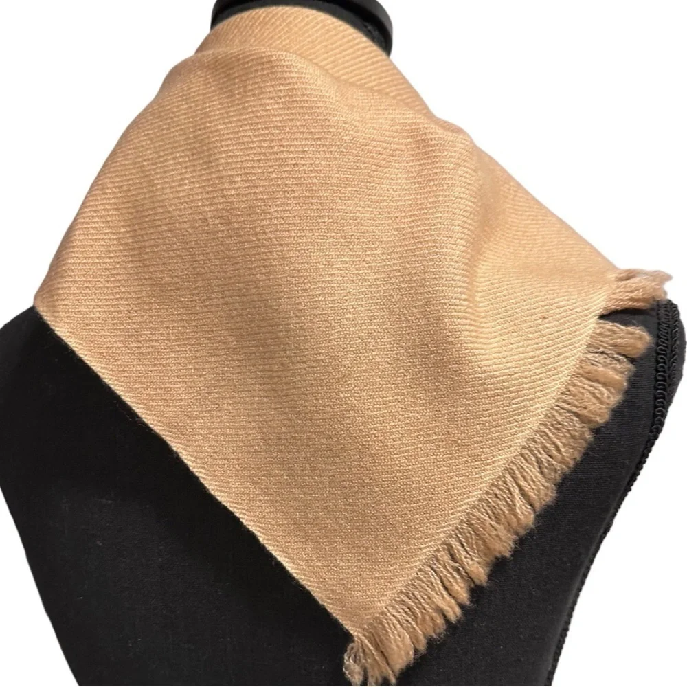 Villagers Collection wear scarf beige