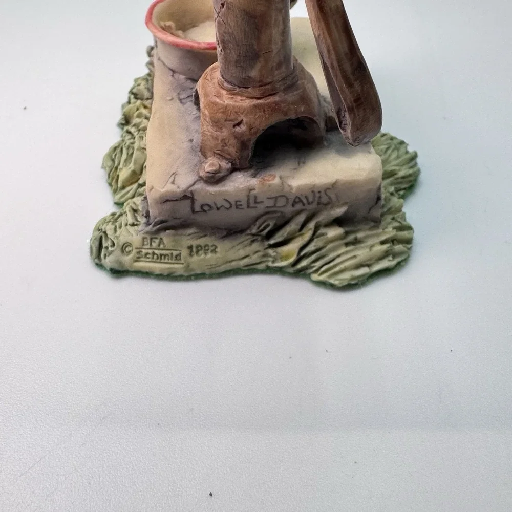 Lowell Davis Schmid Border Fine Arts schmid border