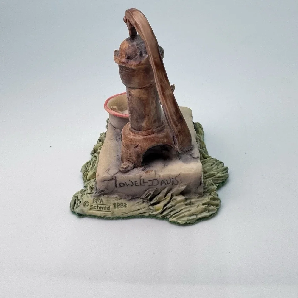 Lowell Davis Schmid Border Fine Arts schmid border