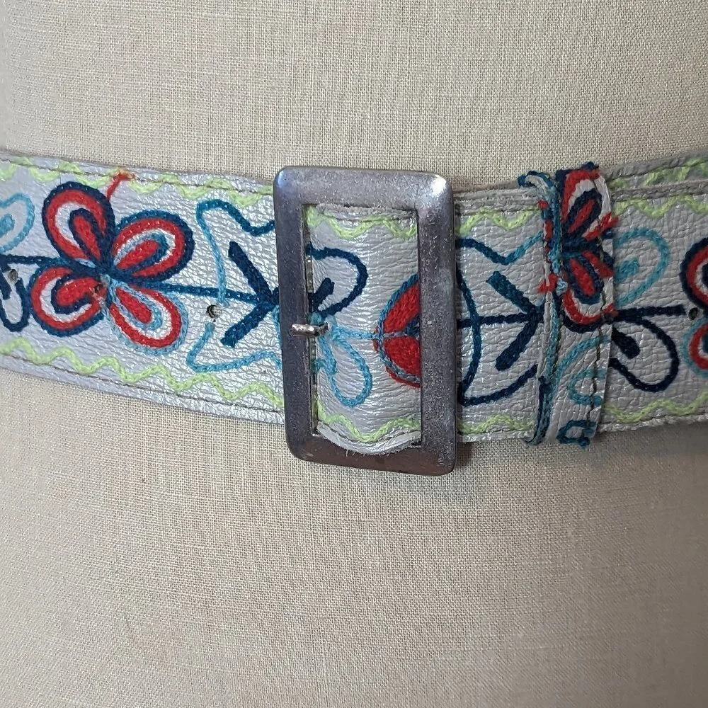 Embroidered Belt MCM Leather Folk Art Floral Boho Mid Century Festival Vintage‎