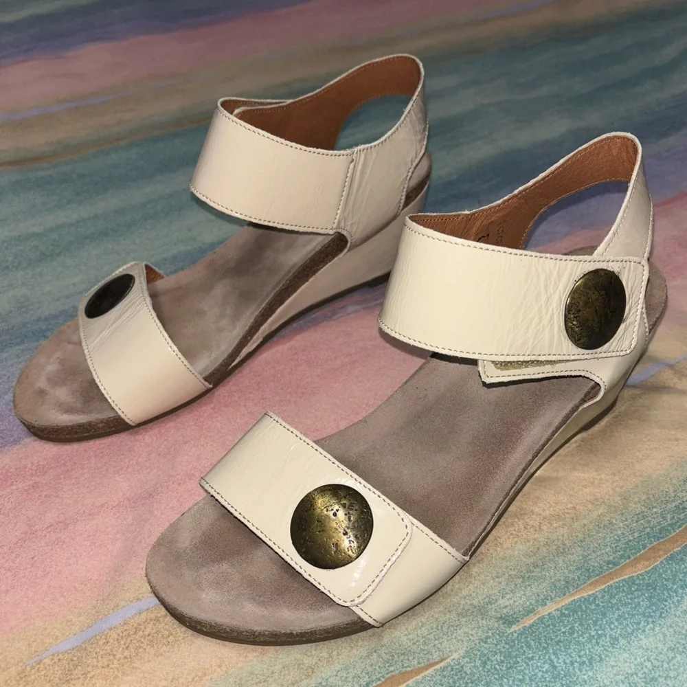 Taos Footwear questions leave