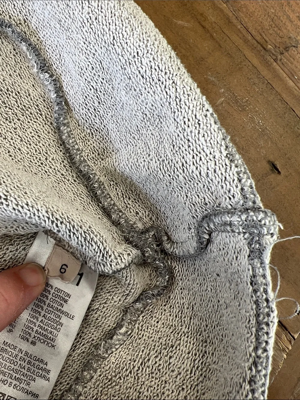 No. 21 gray sweatshirt